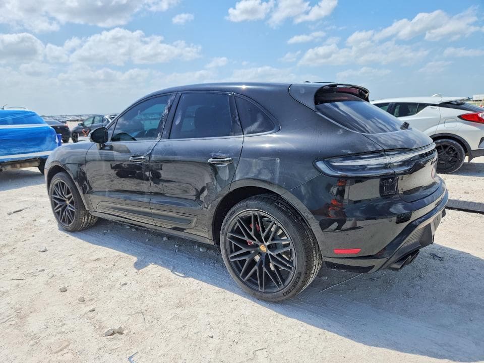 2022 PORSCHE MACAN GTS 2
