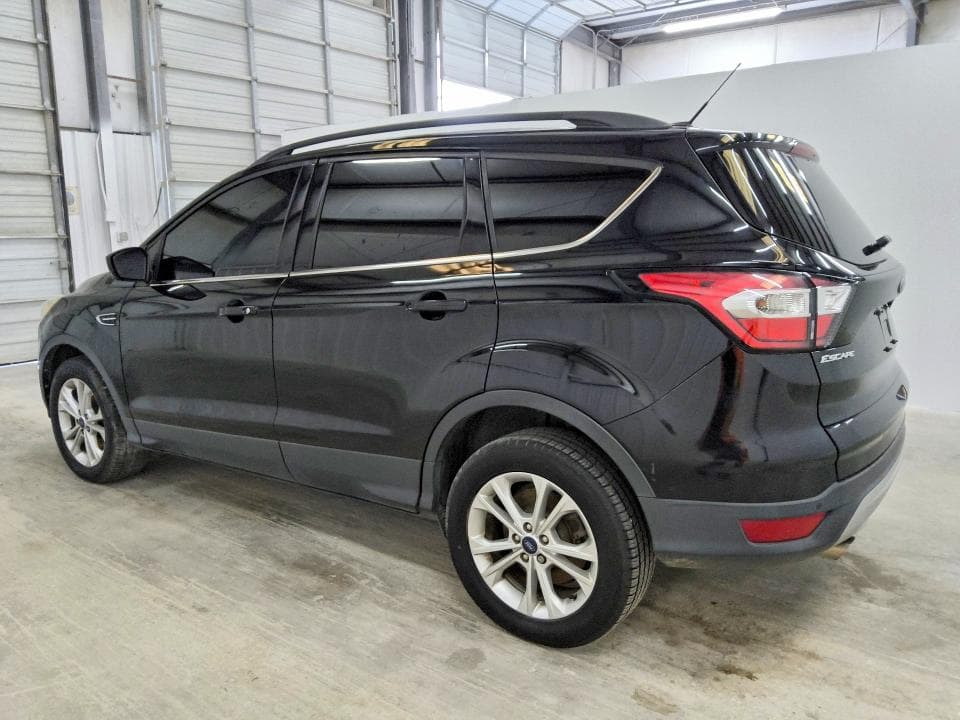 2017 FORD ESCAPE SE 2