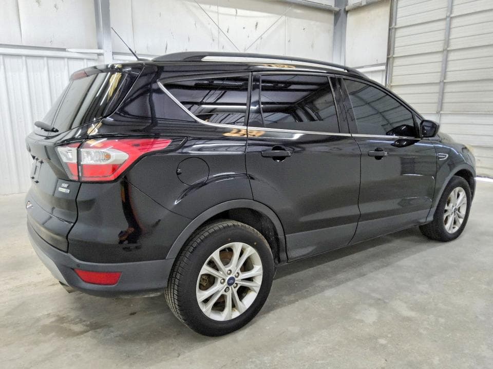 2017 FORD ESCAPE SE 3