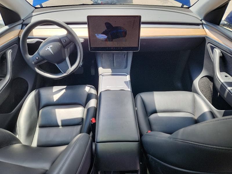 2023 TESLA MODEL Y 8