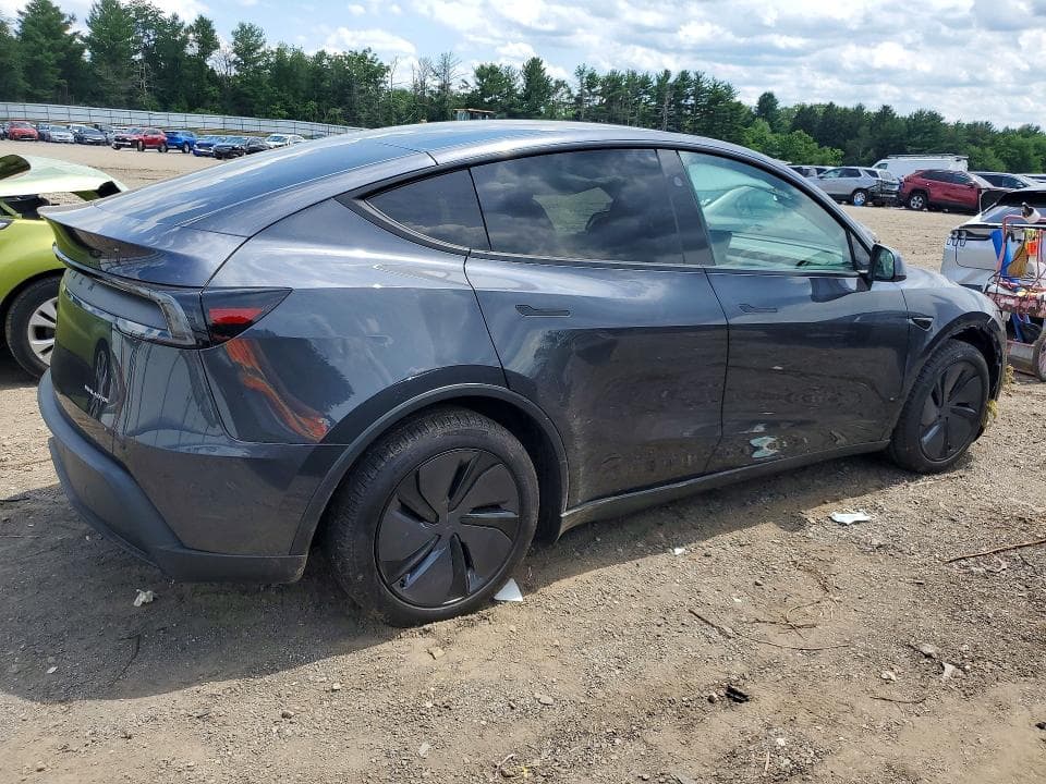 2026 TESLA MODEL Y 3