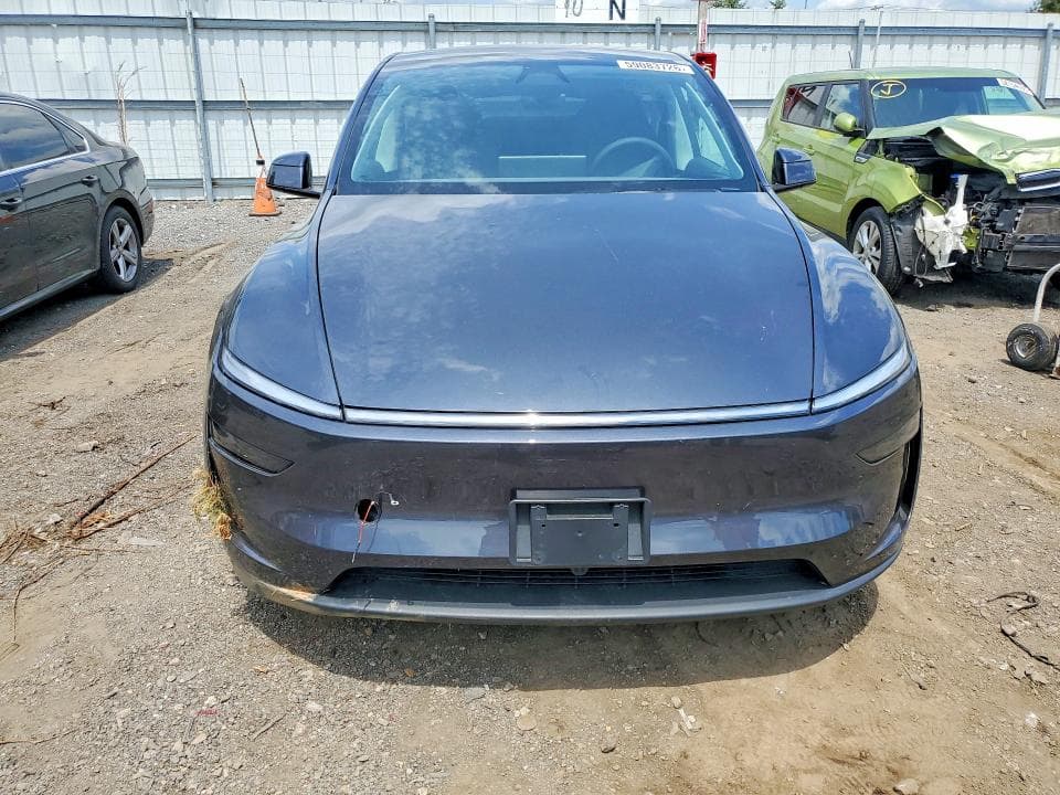 2026 TESLA MODEL Y 5