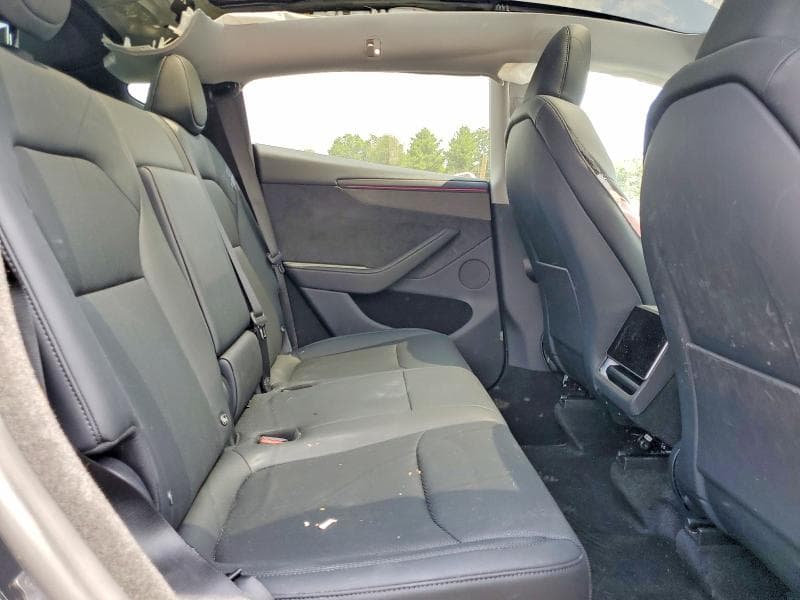 2026 TESLA MODEL Y 10