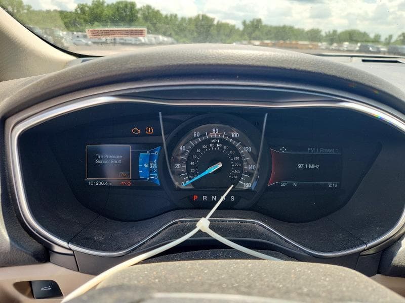 2017 FORD FUSION SE 9