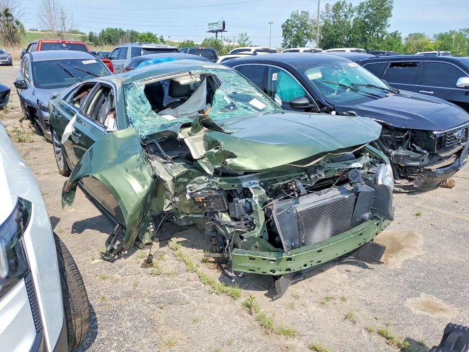 2018 CHRYSLER 300 TOURING 4