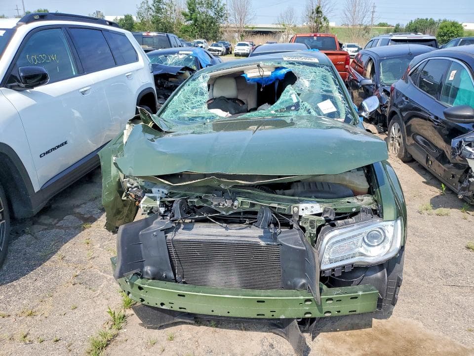 2018 CHRYSLER 300 TOURING 5