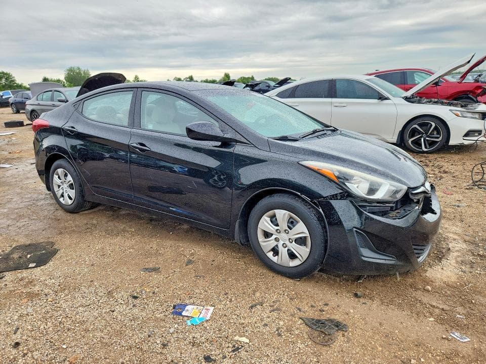 2016 HYUNDAI ELANTRA SE 4