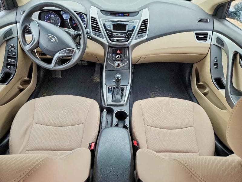 2016 HYUNDAI ELANTRA SE 8