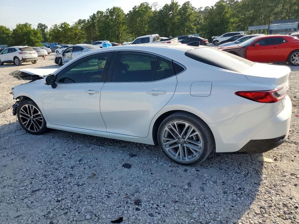 2025 TOYOTA CAMRY XLE 2