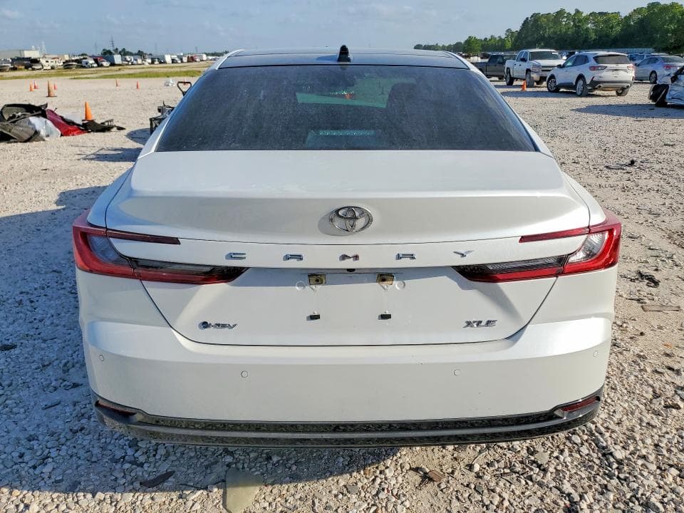 2025 TOYOTA CAMRY XLE 6