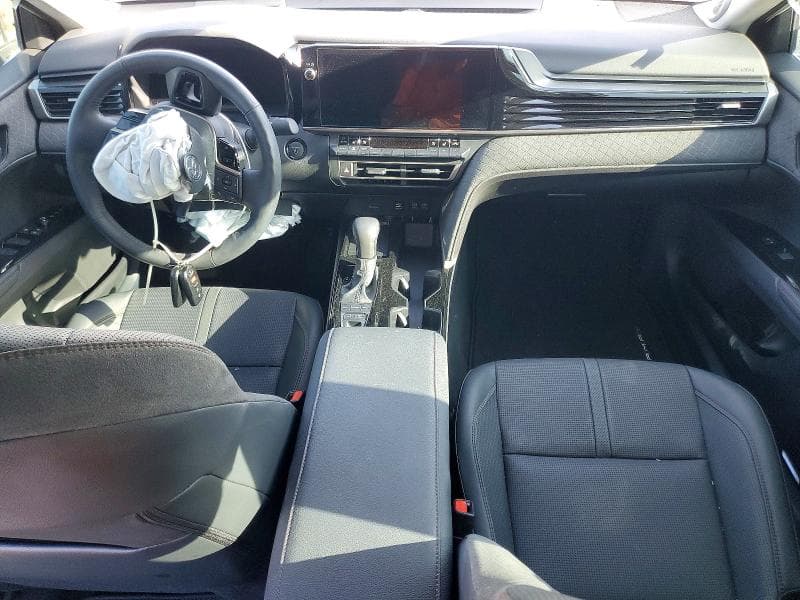 2025 TOYOTA CAMRY XLE 8