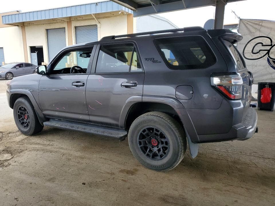 2022 TOYOTA 4RUNNER TRD OFF-ROAD PREMIUM 2