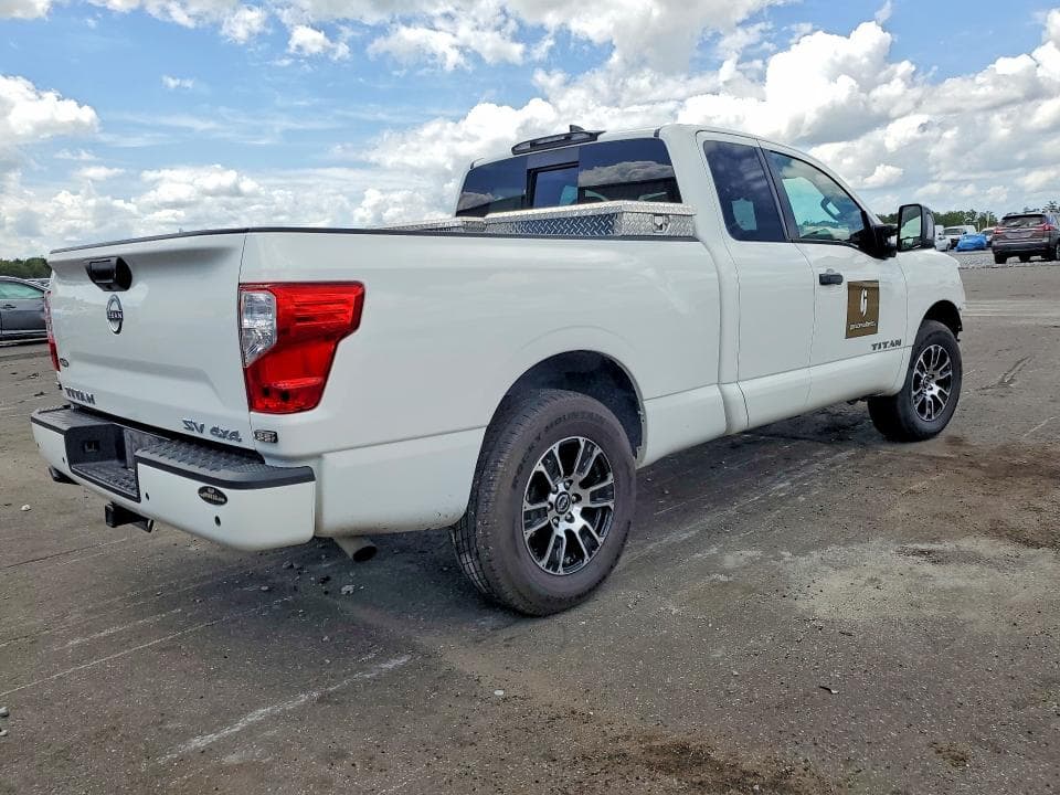 2024 NISSAN TITAN SV 3