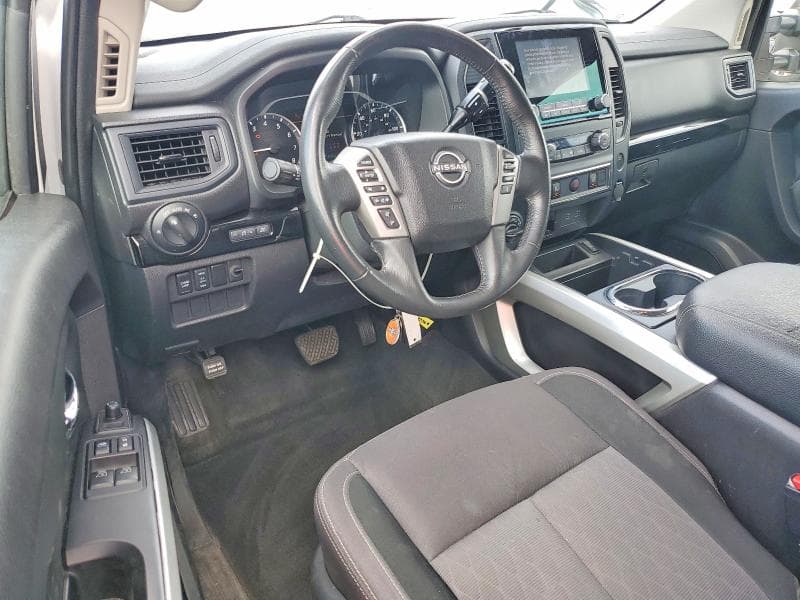 2024 NISSAN TITAN SV 8