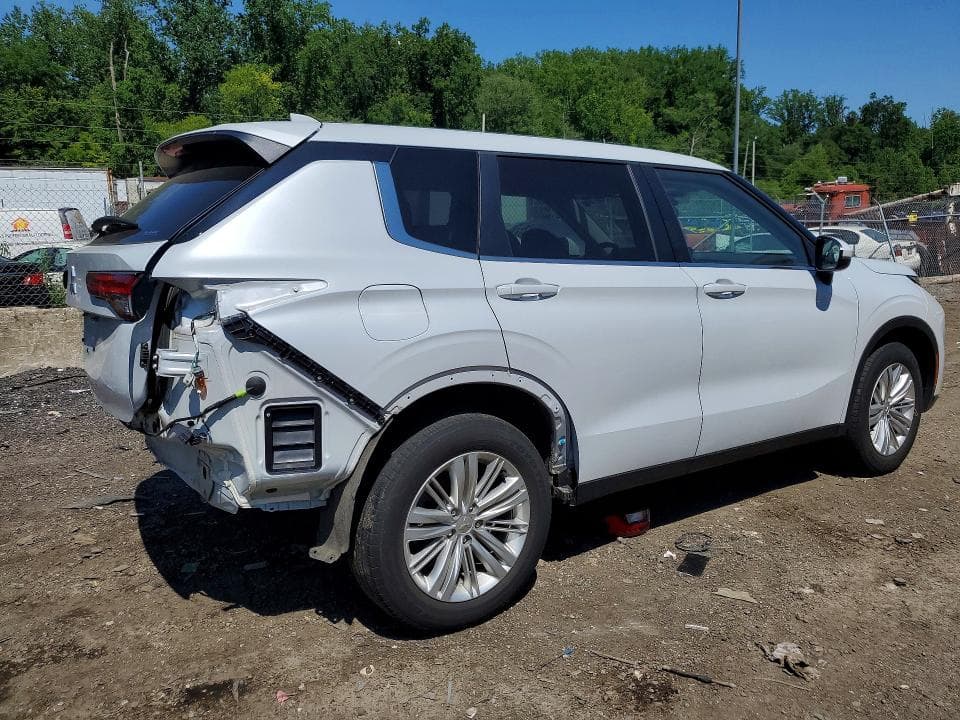2024 MITSUBISHI OUTLANDER ES 3