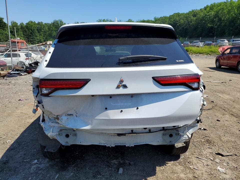 2024 MITSUBISHI OUTLANDER ES 6