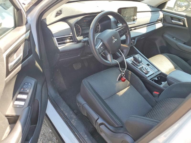 2024 MITSUBISHI OUTLANDER ES 8