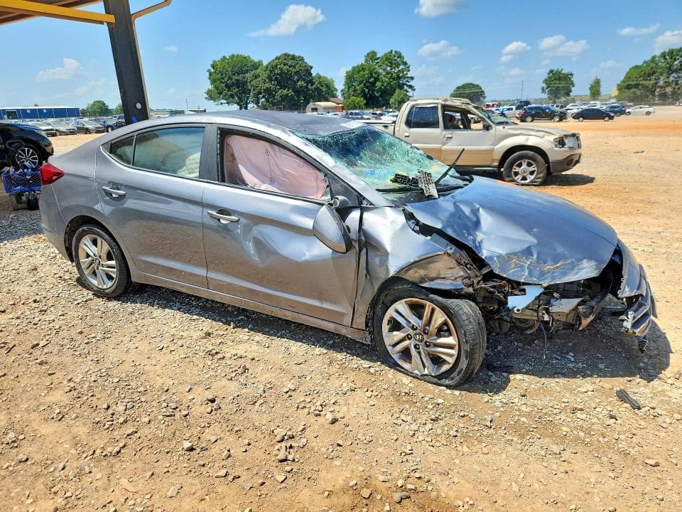 2019 HYUNDAI ELANTRA SEL SEL 4