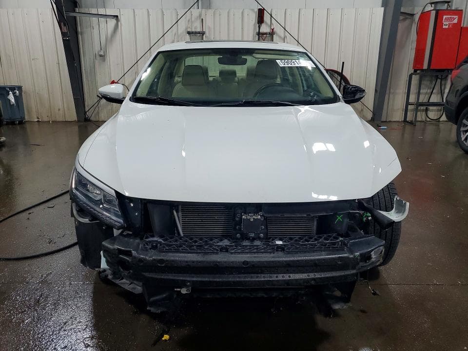 2018 VOLKSWAGEN PASSAT SE SE 5