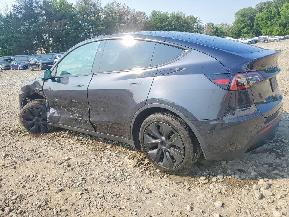2024 TESLA MODEL Y 2