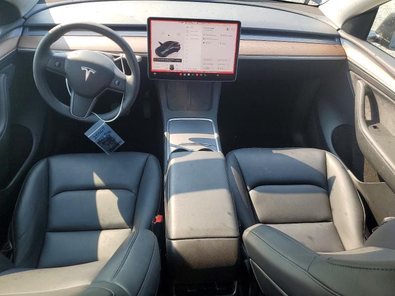 2024 TESLA MODEL Y 8