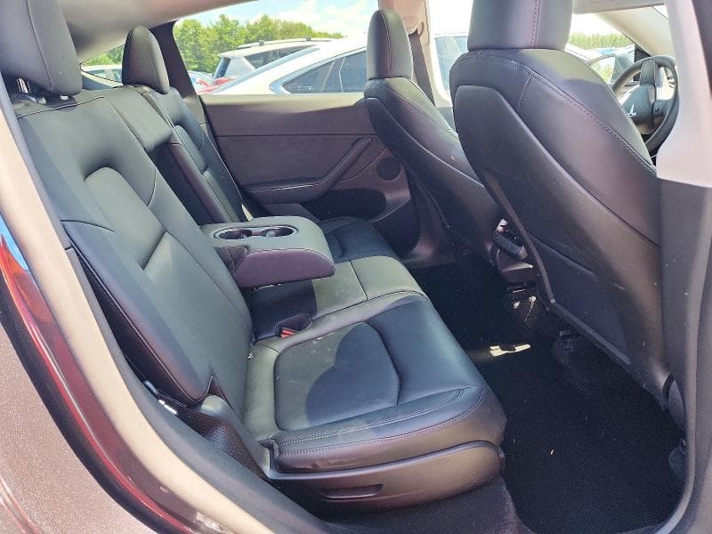 2024 TESLA MODEL Y 10