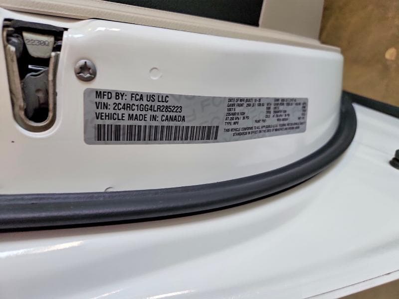 2020 CHRYSLER PACIFICA LIMITED 14