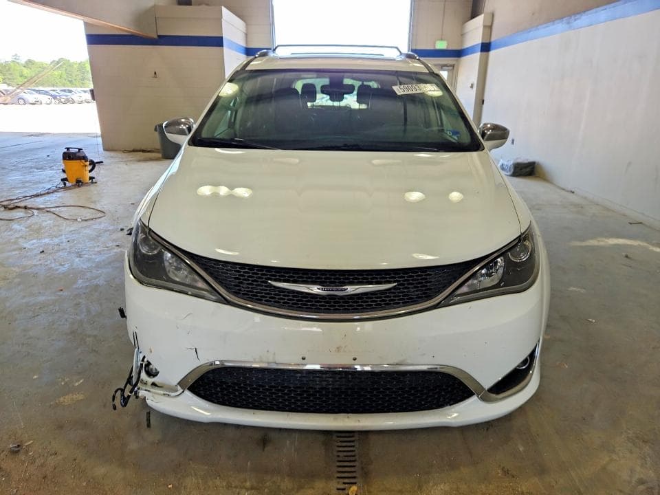 2020 CHRYSLER PACIFICA LIMITED 5