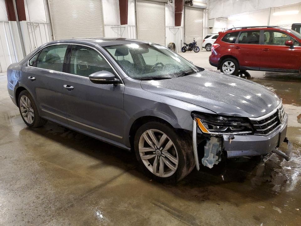 2017 VOLKSWAGEN PASSAT SE SE 4