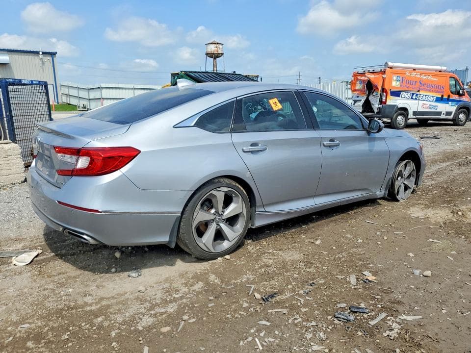 2018 HONDA ACCORD TOURING 3