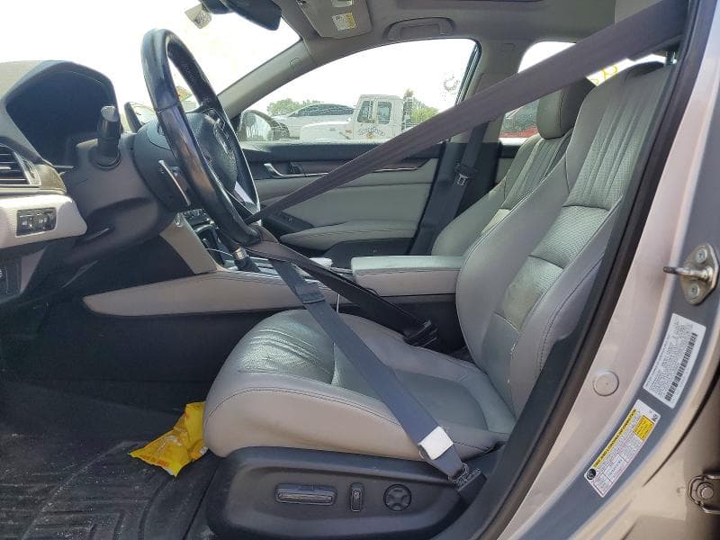 2018 HONDA ACCORD TOURING 7