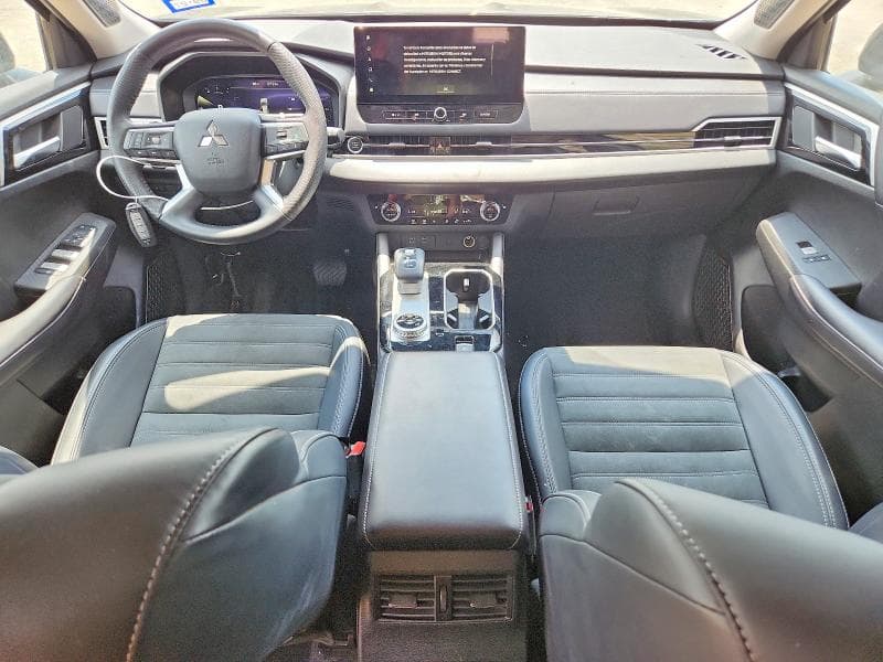 2025 MITSUBISHI OUTLANDER SE 8