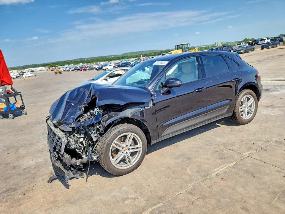 2018 PORSCHE MACAN - 1