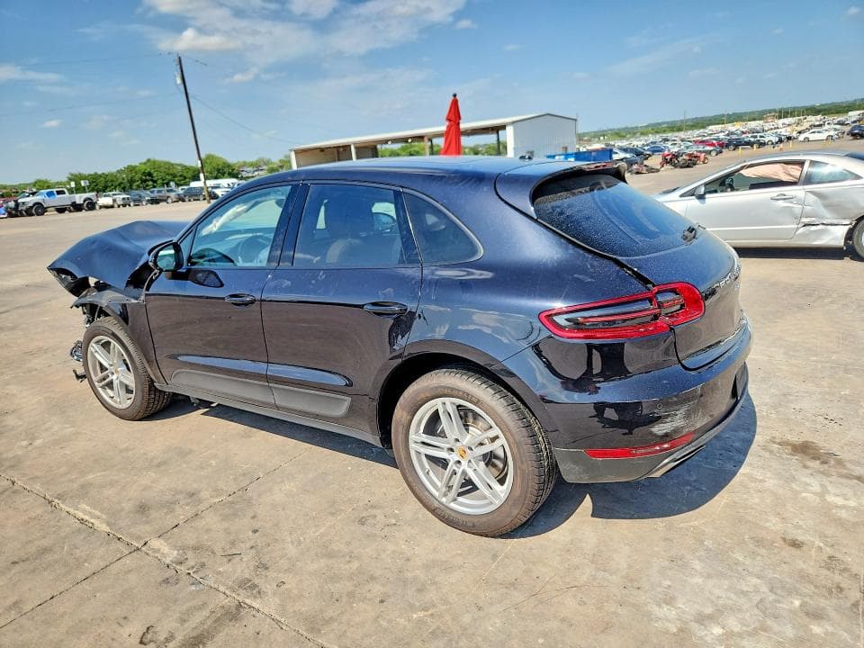 2018 PORSCHE MACAN 2