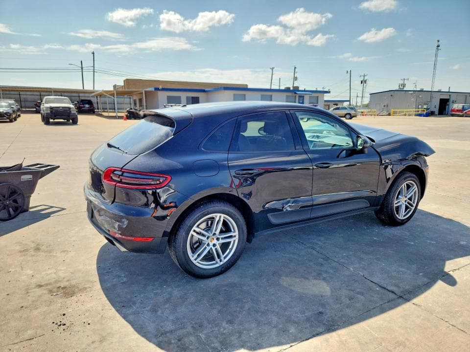 2018 PORSCHE MACAN 3