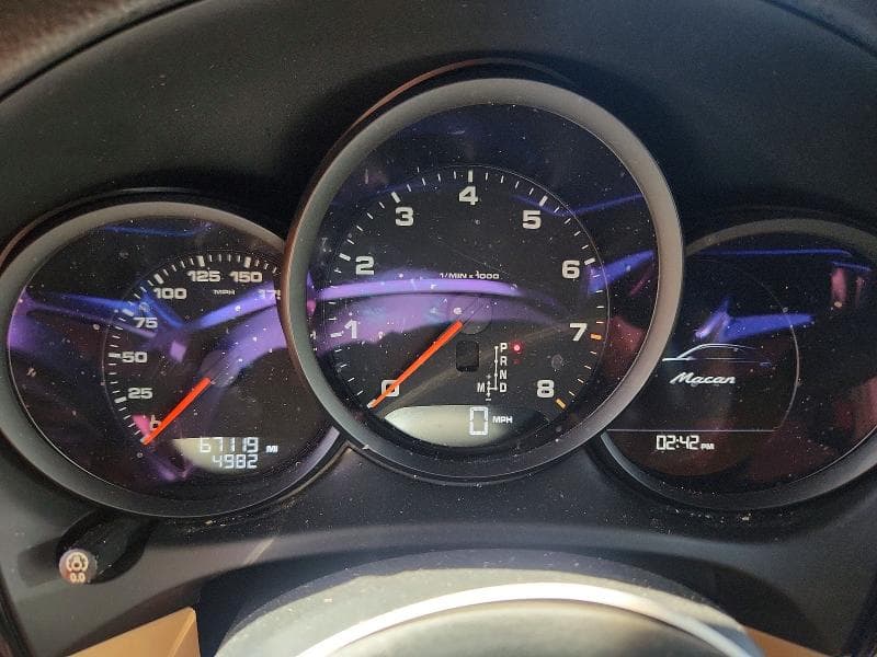 2018 PORSCHE MACAN 9