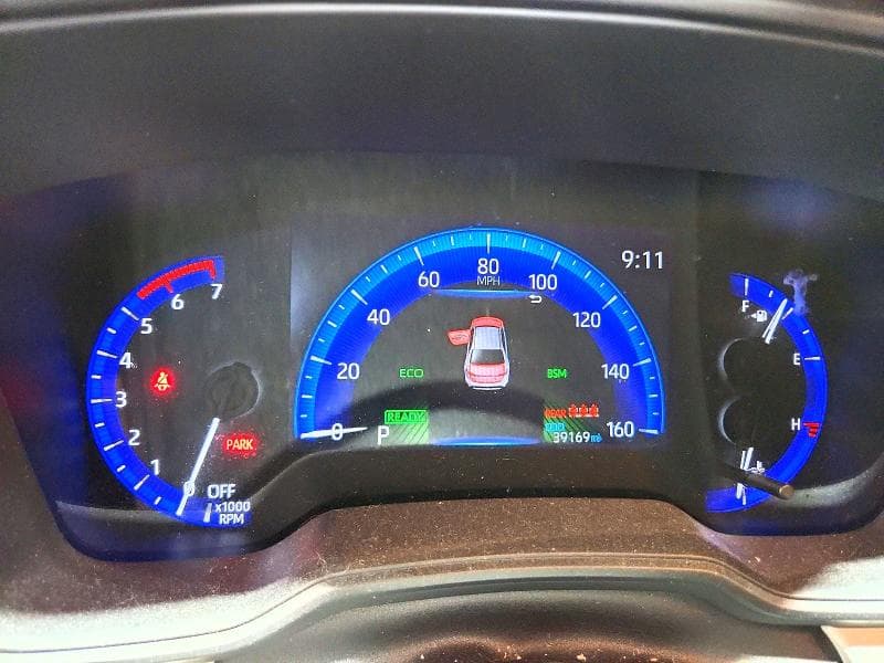 2021 TOYOTA COROLLA LE LE 9