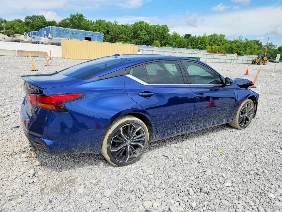 2024 NISSAN ALTIMA SR 3