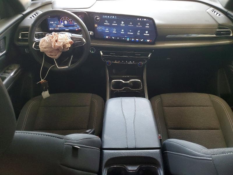 2026 CHEVROLET TRAVERSE LT 8