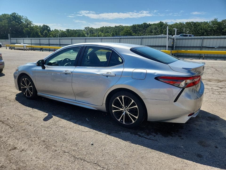 2018 TOYOTA CAMRY SE SE 2