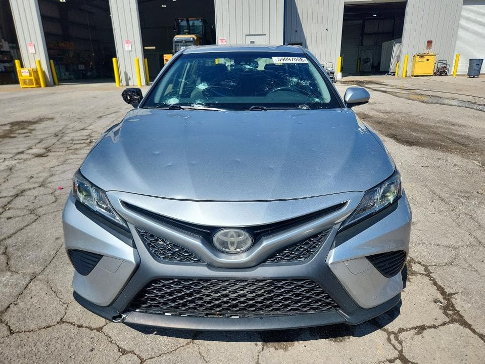 2018 TOYOTA CAMRY SE SE 5