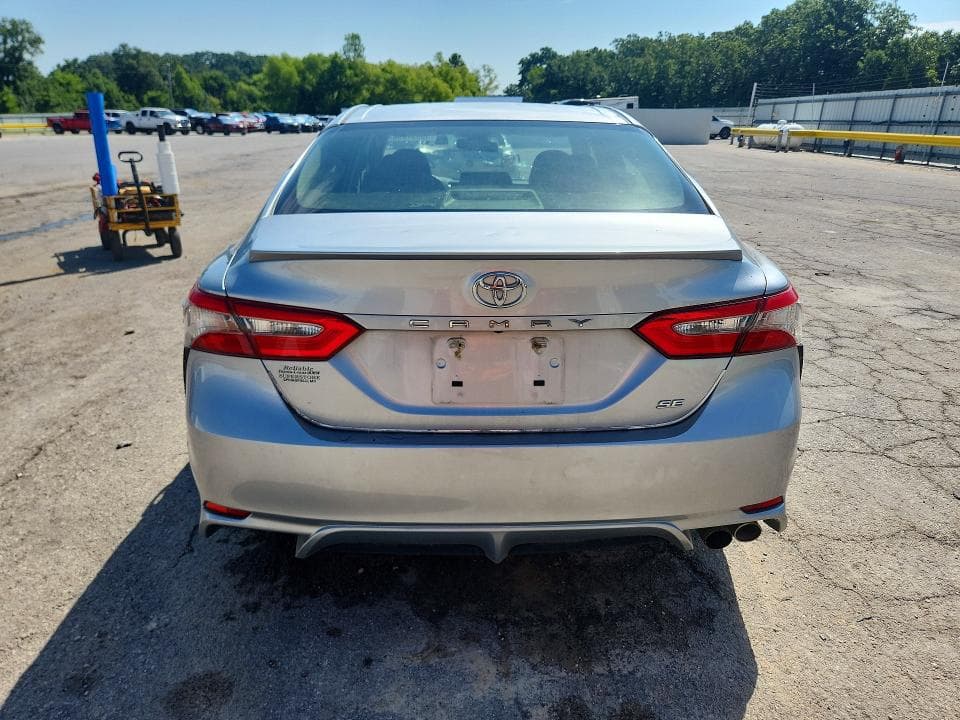 2018 TOYOTA CAMRY SE SE 6