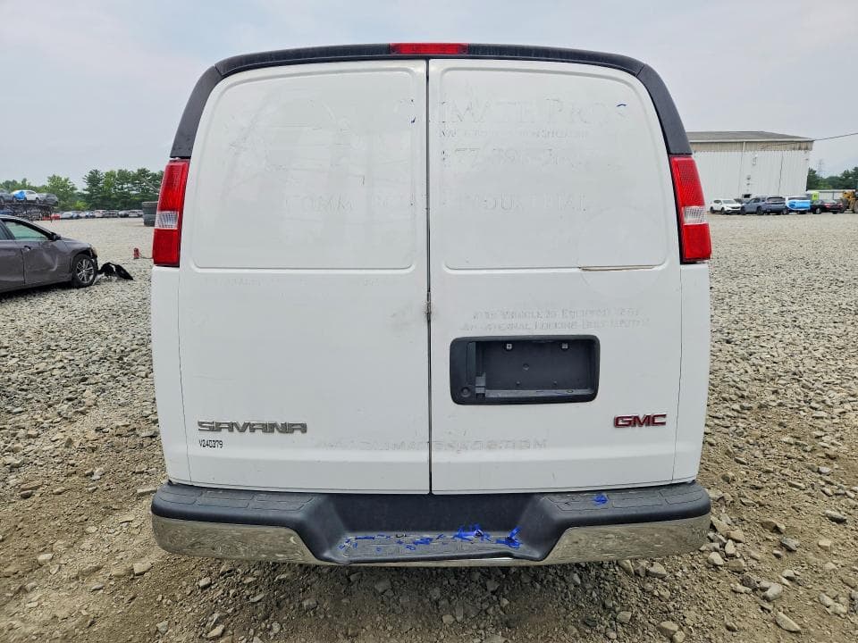 2022 GMC SAVANA G2500 6