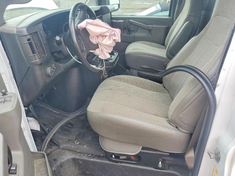 2022 GMC SAVANA G2500 7