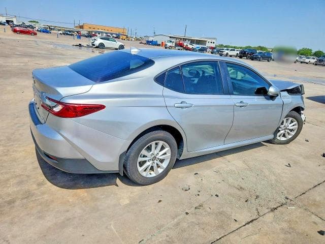 2025 TOYOTA CAMRY LE 3