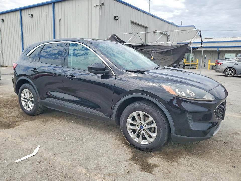 2021 FORD ESCAPE SE SE 4