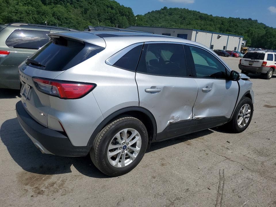 2020 FORD ESCAPE SE 3