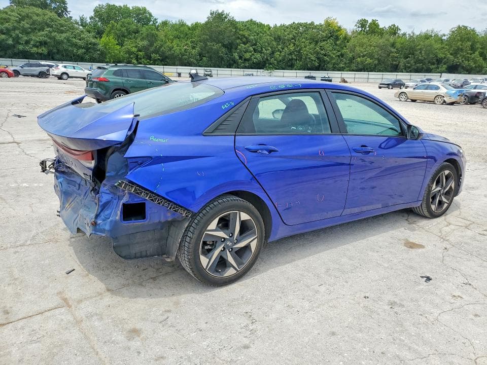 2023 HYUNDAI ELANTRA SEL 3