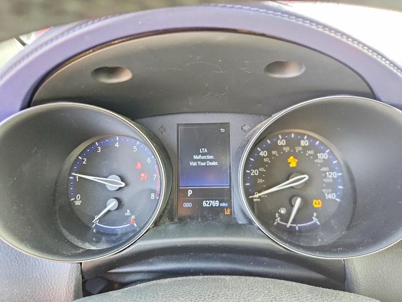 2021 TOYOTA C-HR XLE XLE 9
