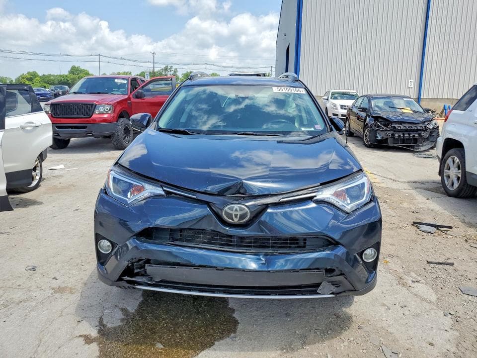 2018 TOYOTA RAV4 XLE 5